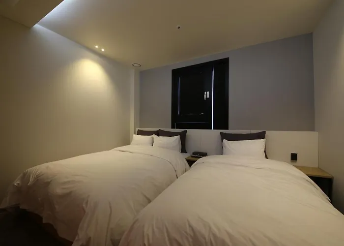 Yeoubi Songjeong 3*